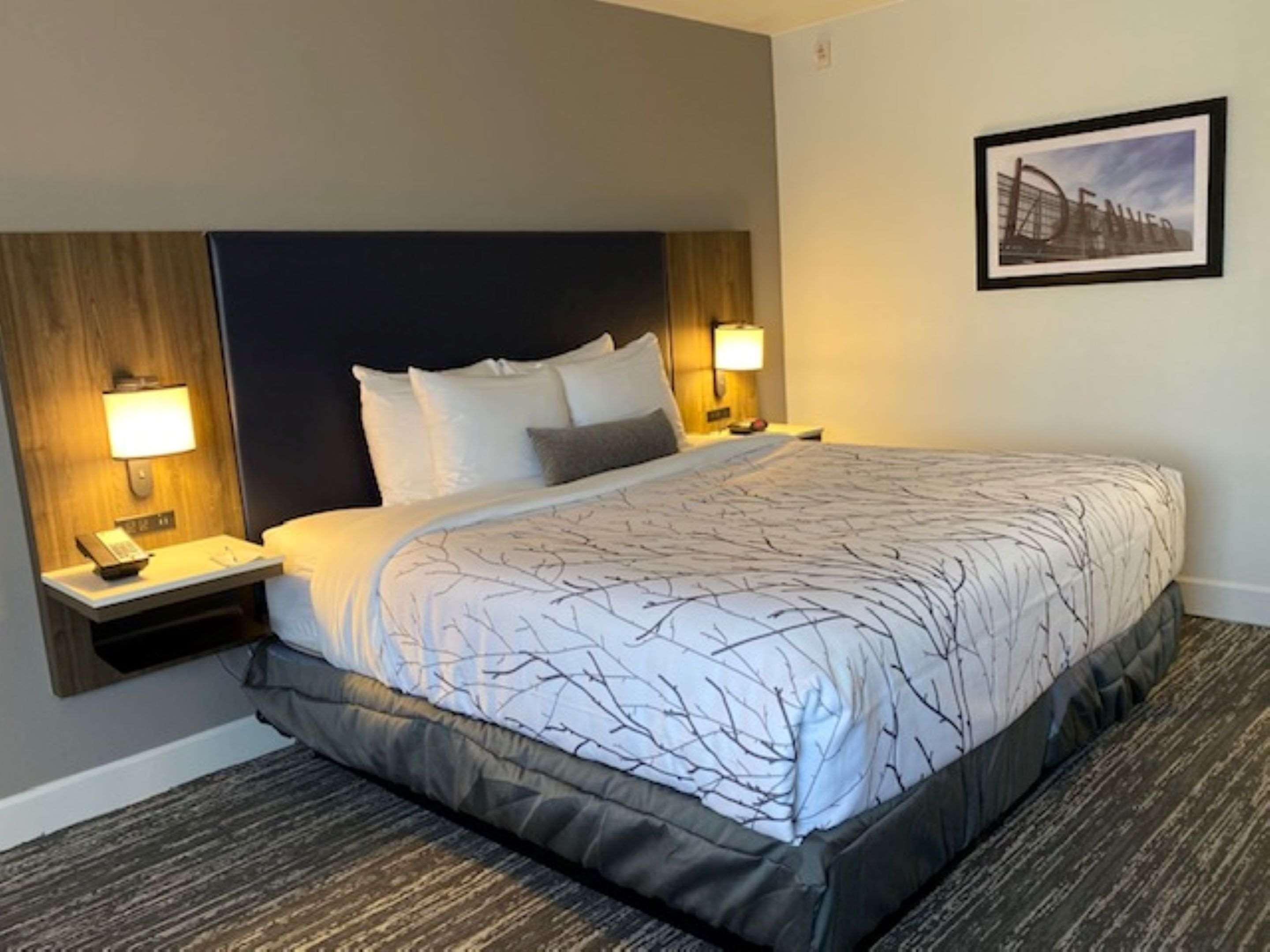 Best Western Premier Denver East Extérieur photo