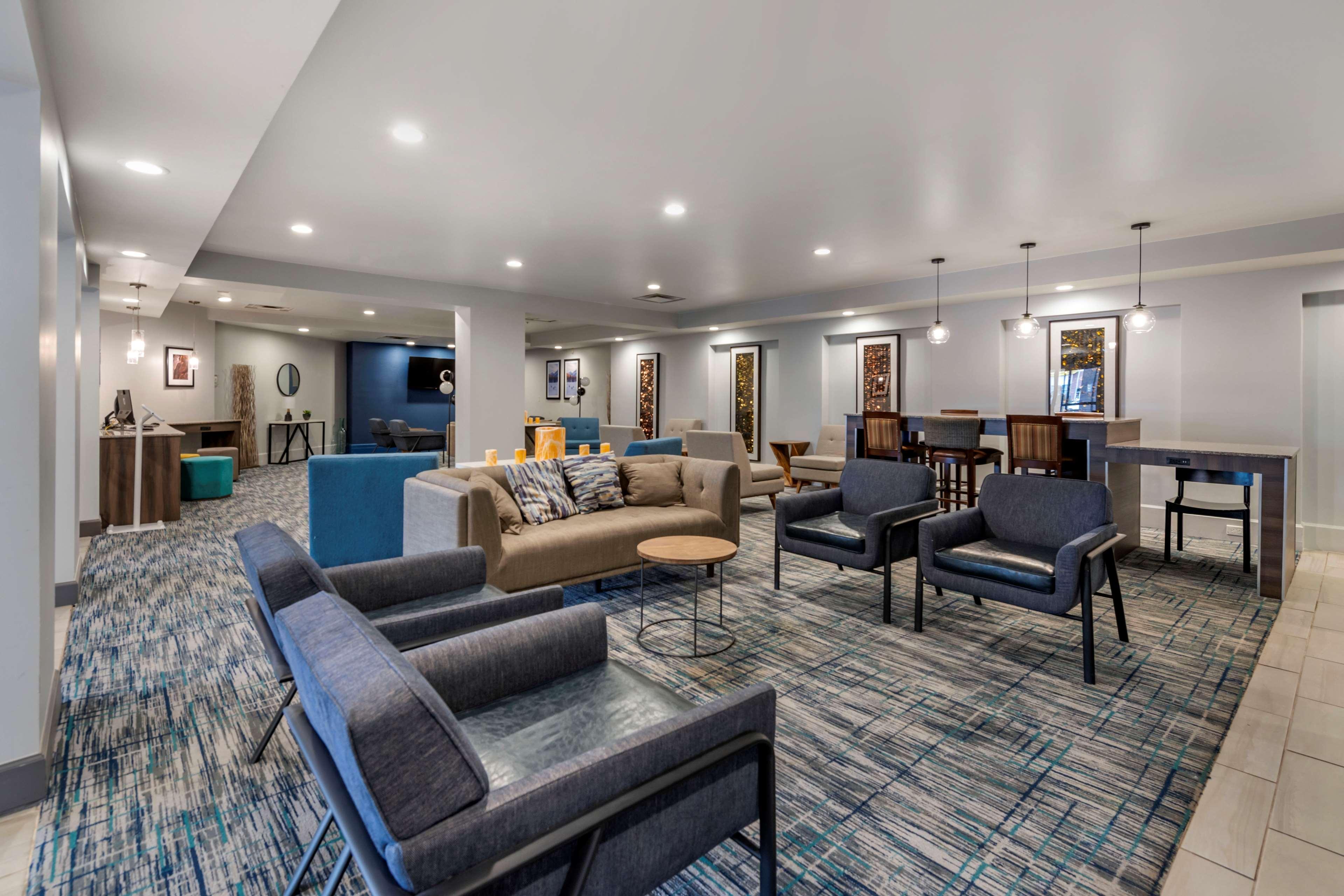 Best Western Premier Denver East Extérieur photo