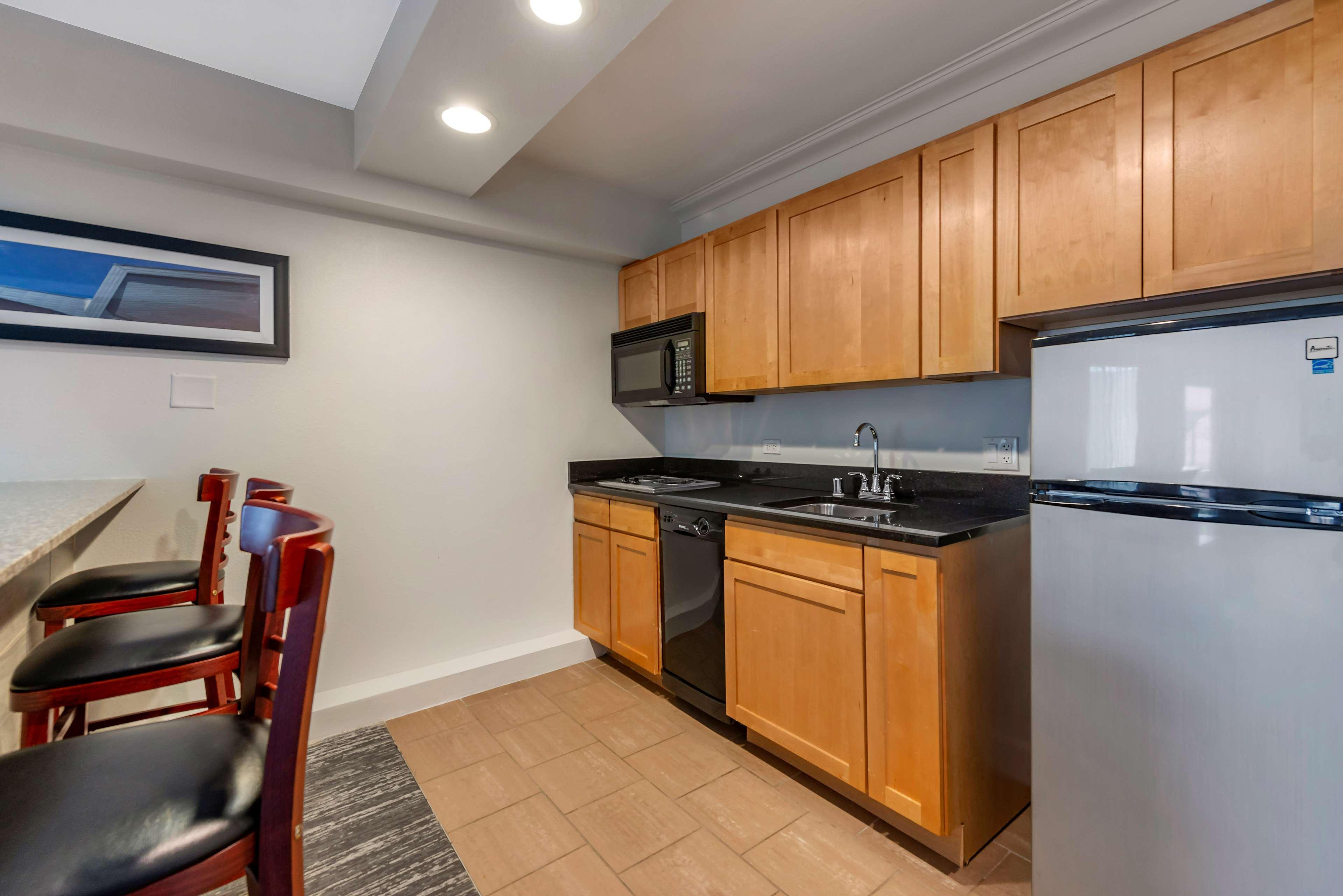 Best Western Premier Denver East Extérieur photo