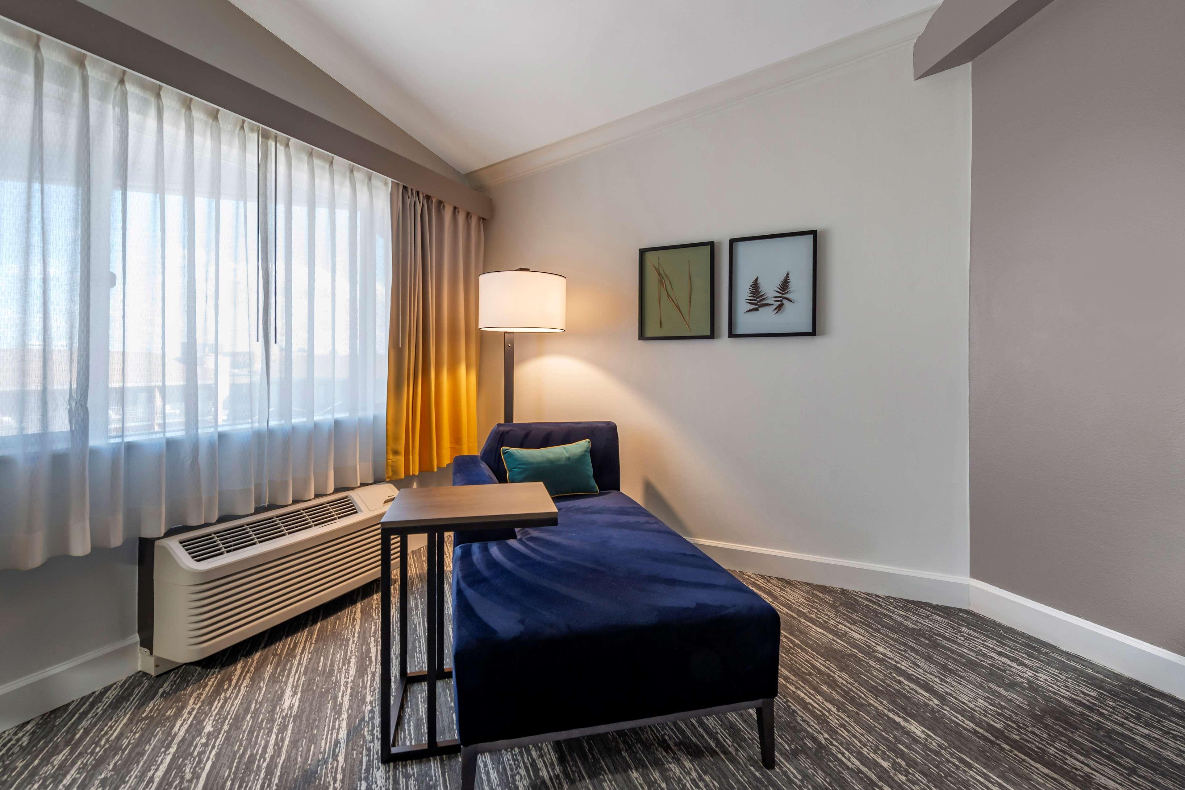 Best Western Premier Denver East Extérieur photo