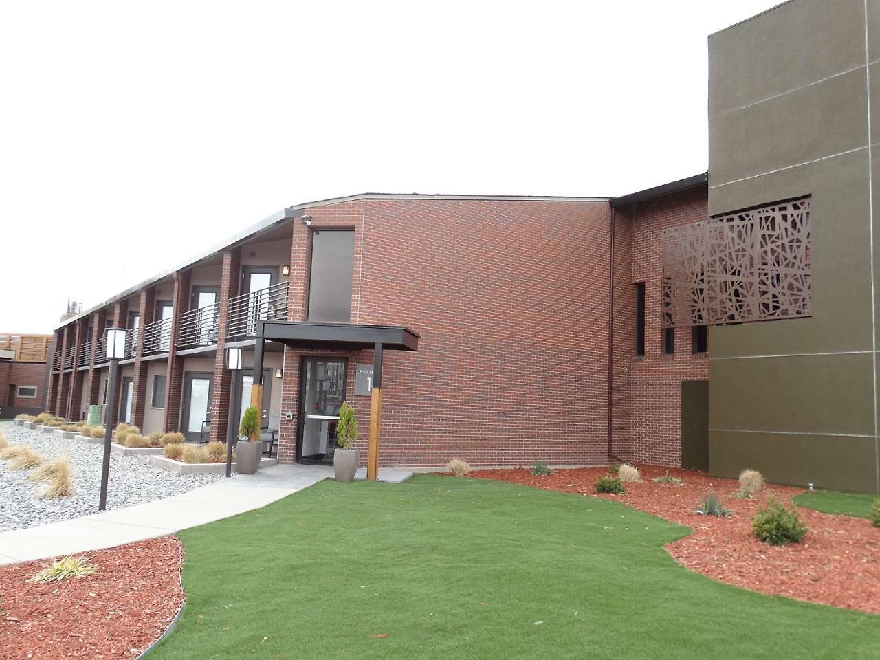 Best Western Premier Denver East Extérieur photo